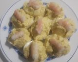 Foto del paso 3 de la receta: Huevos rellenos de gambas y alioli