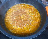 Foto del paso 3 de la receta: Spaghetti caldoso con almejas, coco, piparras y café