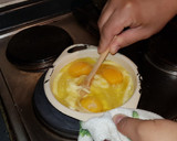 Foto del paso 3 de la receta: Huevos 🥚revueltos con queso 🧀