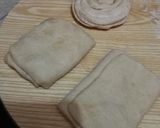 A picture of step 1 of Pratha r omlate.