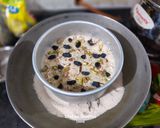A picture of step 8 of Eggless Banana Suji Cake (Without Oven).