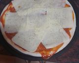 Foto del paso 1 de la receta Pizza de atún, champiñones y aceitunas negras