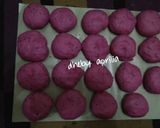 Foto langkah ke 3 dari resep Roti buah naga.