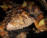Foto del paso 4 de la receta: Entraña al horno a la criolla