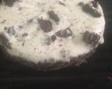 A picture of step 4 of Oreo Brownie Ice cream Sandwich.
