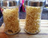Foto del paso 4 de la receta: Tagliatelli al huevo con crema y langostinos