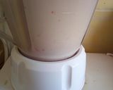 A picture of step 5 of Reusing left over cake....Cake milkshake.