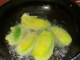 পটল পকোড়া (potol pakora recipe in Bengali)