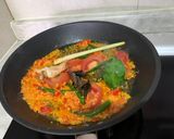 Foto langkah ke 2 dari resep Ayam woku kemangi pedas.