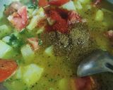 A picture of step 3 of Aloo rassa.