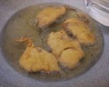 A picture of step 4 of Yam pakoda (pooree).