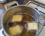 A picture of step 7 of Beignets.