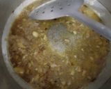 A picture of step 2 of Egg Gravy 🥚🍳🥚.