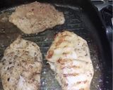 A picture of step 1 of Alferado Penne Pasta with Grilled chicken..