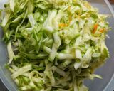 Foto del paso 1 de la receta: Tortita de verduras 🥕🥒 rápido, bueno y barato