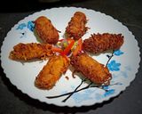 চীজি পটেটো ম্যাগি স্ট্রিপস্ (cheesy potato maggi strips recipe in Bengali) রেসিপির ধাপ 11 ছবি