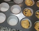 รูปขั้นตอนการทำที่ 5 ของ มัฟฟินกล้วยหอม ช็อคโกแลตชิพ Banana Chocolate Chip Muffins
