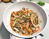 什錦炒蘿蔔糕的食譜步驟6照片