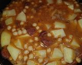 Foto del paso 4 de la receta Potaje de garbanzos con chorizo y patatas