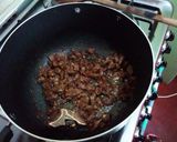 A picture of step 1 of Stewed Arrowroots, potatoes and matoke.