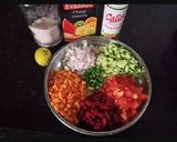 A picture of step 4 of Protein Sprouts Salad.