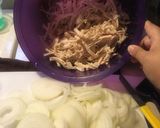 Foto del paso 2 de la receta: Tostadas de tinga de pollo