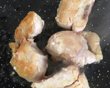 Foto del paso 2 de la receta: Arroz con alcachofas, judía redonda y pollo