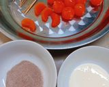 Hình bước làm 2 của món Rau câu múi cam và trứng muối