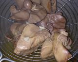 Foto langkah ke 3 dari resep Oseng hati jamur kancing lombok ijo.