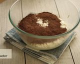 A picture of step 12 of Cocoa Marble Chiffon Cake.
