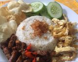 Foto langkah ke 4 dari resep Nasi uduk goreng.