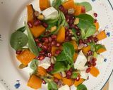 Foto del paso 5 de la receta: Ensalada de Calabaza Otoñal con Crujiente de Jamón Serrano, Granada y Rulo de Cabra