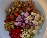รูปขั้นตอนการทำที่ 1 ของ ไก่ย่างบาหลี ทานคู่ส้มตำแครอท🧄🌶️