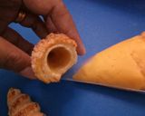 Foto langkah ke 8 dari resep Roomhorn/kue cum cum/kue keong.
