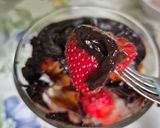 Foto langkah ke 3 dari resep Choco Strawberry.