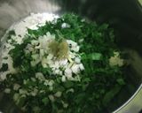 गव्हाच्या पिठाचा चिला (gavachya pithache chilla recipe in marathi) रेसिपी स्टेप 2 फोटो 