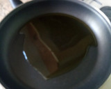 Foto del paso 1 de la receta: Saltenada de salchichas frescas con bacon y champiñón