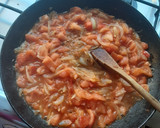 Foto del paso 2 de la receta: Huevos con tomate y cebolla