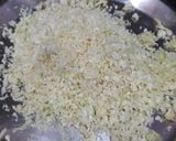 A picture of step 2 of Gobhi paratha.