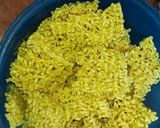 Foto langkah ke 2 dari resep Camilan Mie Goreng.