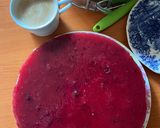 Foto del paso 5 de la receta: Tarta de queso con frutos del bosque y bizcocho 🍓🫐🍒