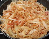 Foto del paso 2 de la receta: Repollo crujiente a la sidra con trucha desmenuzada