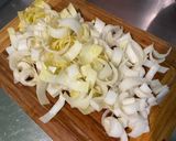 Une image de l'étape 8 de Salade d'endives à la mortadelle, concombre, tomate et mozzarella.