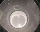 A picture of step 2 of Strawberry shake.