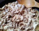 A picture of step 6 of Gnocchi with Turkey in Yogurt and Roquefort Sauce.