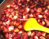 Hình bước làm 3 của món Mứt Dâu Tây 🍓🍶
