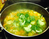 Foto del paso 2 de la receta: Sopa Rápida De vegetales y Pollo