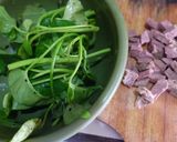 Foto langkah ke 2 dari resep Oseng Tempe Daging Kangkung Pedas.