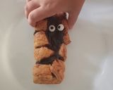 Foto del paso 3 de la receta: Momias de hojaldre para Halloween