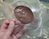 Foto del paso 3 de la receta: Huevos de Pascua rellenos versión "Chocotorta"